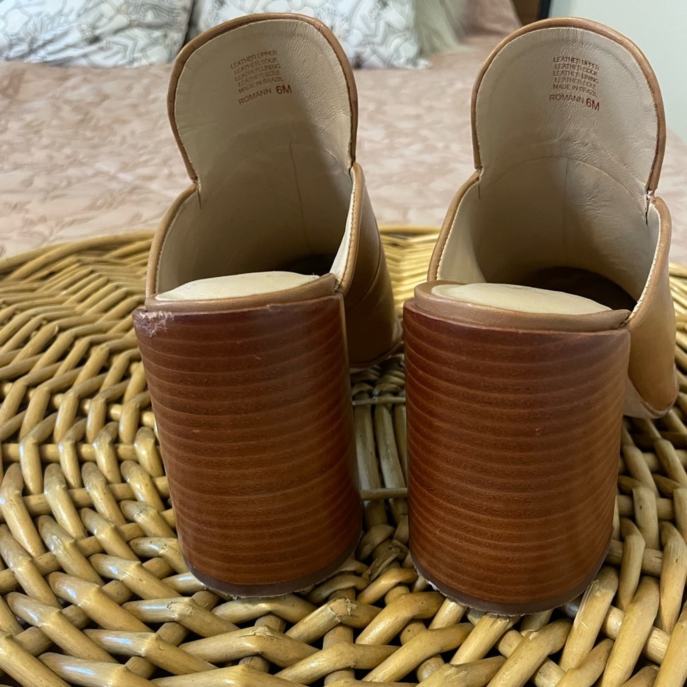 Antonio Melanie Leather Heeled Mules - Picture 5 of 7